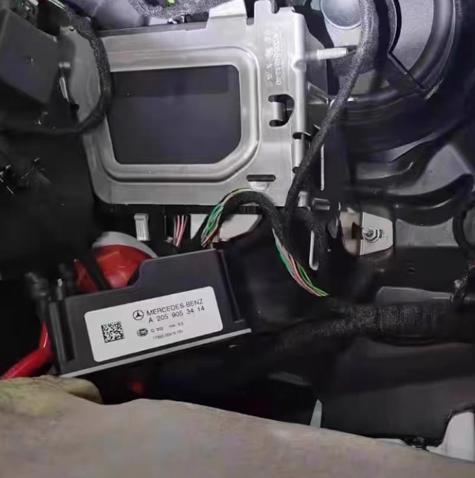 OEM A2059053414 Voltage Converter Module Aux Battery Mercedes Benz - Superstart Batteries